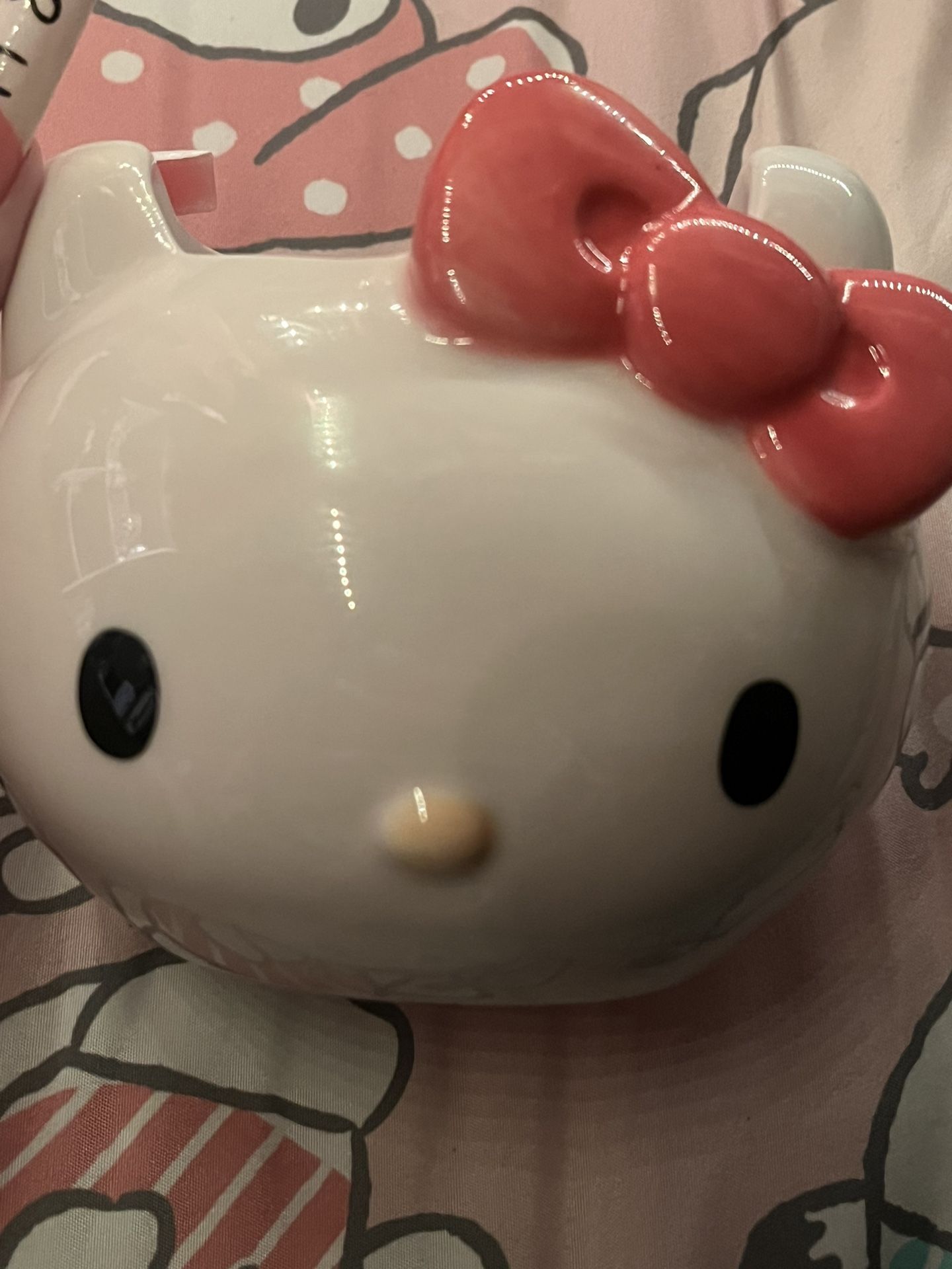 Hello Kitty Candle 
