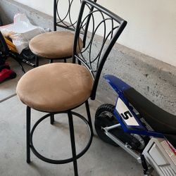 Set of 2 Metal Bar Stools with Cushioned Seats – Stylish & Sturdy (Irvine)