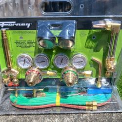 Forney 1705 Victor Compatable Ox-Acetylene Torch Kit (10 Pieces) 