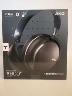 AKG  Wireless Bluetooth Noise-Cancelling Over-Ear Headphones