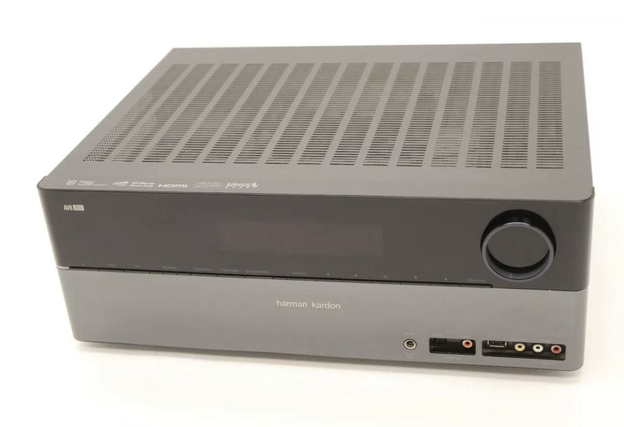 Harman Kardon AVR 2600 Home Theater Receiver ( NO REMOTE )