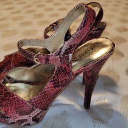 High Heels GUESS