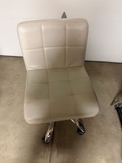 Desk chair