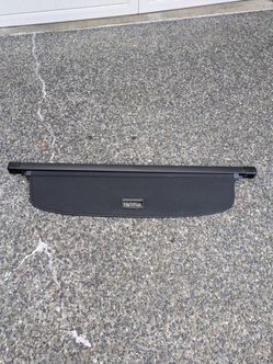 2018+ Volkswagen Tiguan Rear Cargo Cover Pull out