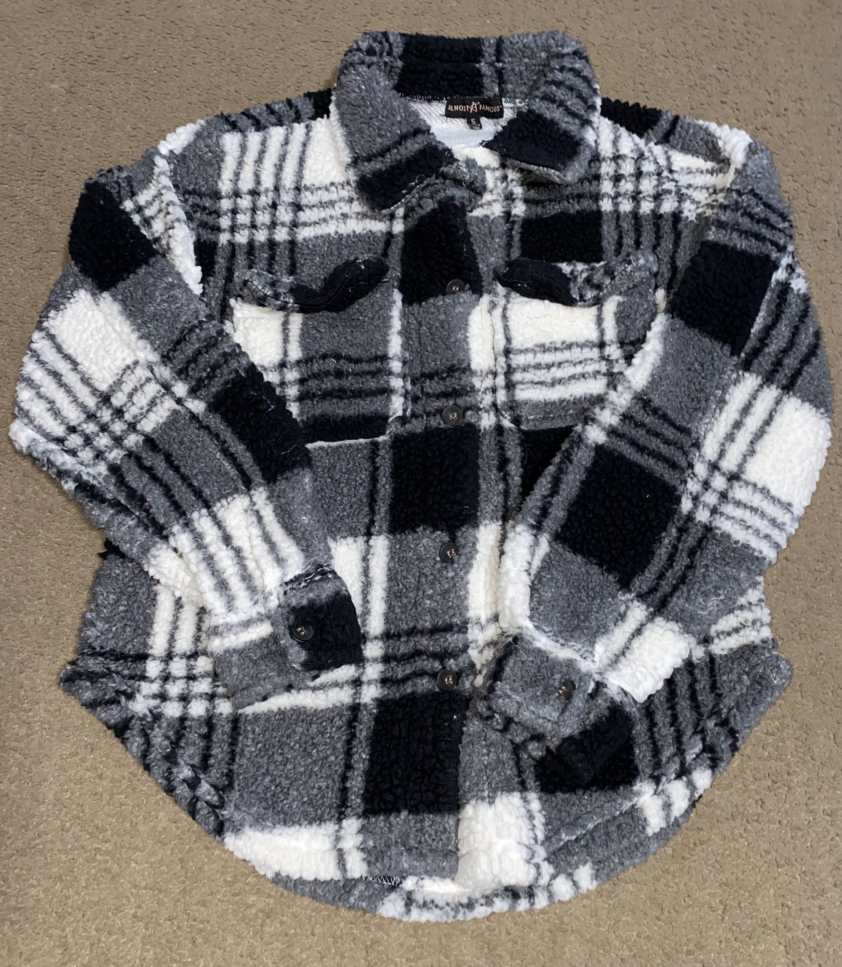 ❄️Winter Essential! Women’s Sherpa Lined Jacket S - Stylish & Warm!