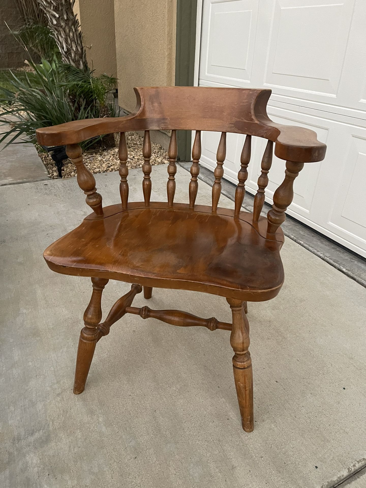 Vintage Wood Captain Chair
