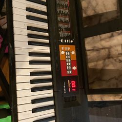Yamaha Psr F51