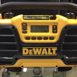 7.2v-18v DEWALT Heavy-Duty Worksite Radio Corded Features Am/Fm, 3-stage Charging System Recharges Batteries & More