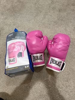 Everlast 12oz Pink Wrist Strap Training Gloves