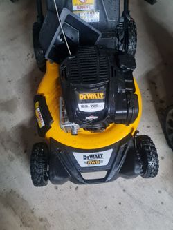 Maquina de cortar pasto Dewalt 7.25 hp