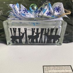Deer Glass Light Up Uses 3 Small Batteries 