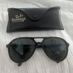 Vintage Men’s Ray-Ban Aviator Sunglasses