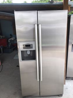 Refrigerator for $300 test me if interested