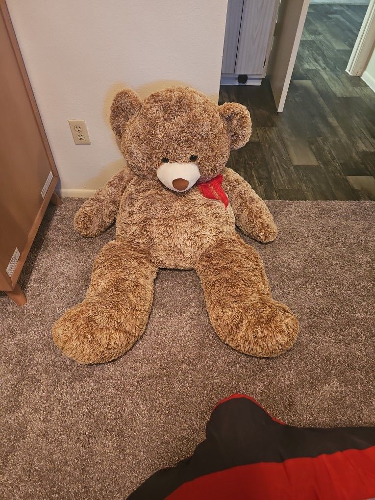 Giant Teddy Bear