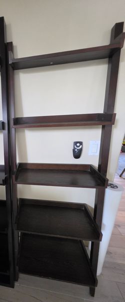 Ladder shelf