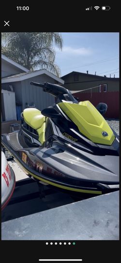jet skis