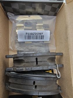 Chevrolet Cruz 2018 Front Brake Pads With New Hardware + Installed 