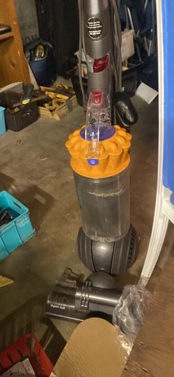 Dyson Animal Ball Upright Carpet Vacuum Cleaner USED