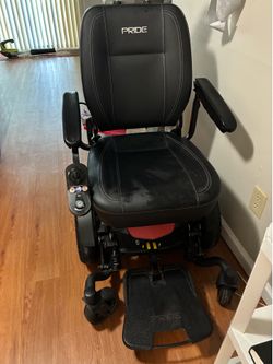 Pride Jazzy EVO 614 Electric Wheelchair