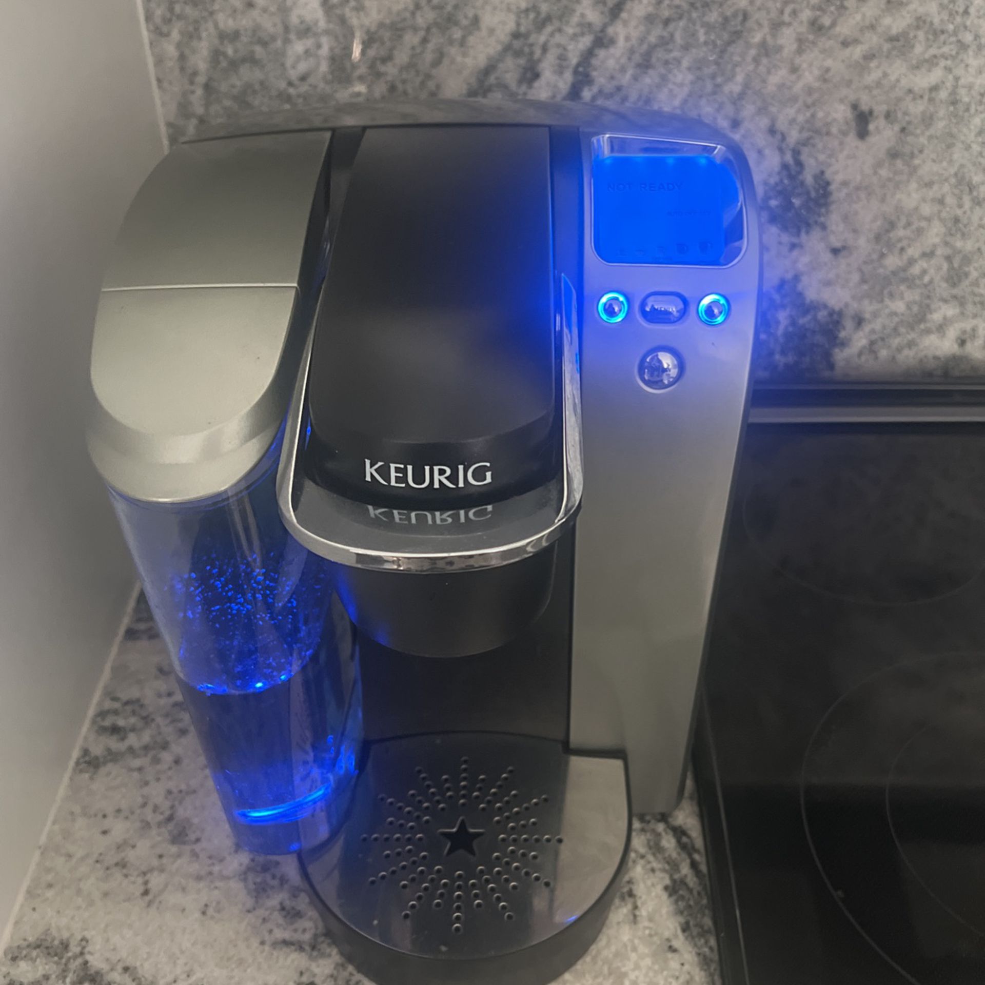 KEURIG Coffee Machine With K-Pods