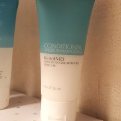 KenetMD CONDITIONER 1 FL OZ 30 ML x 2 = 2 oz 60 ml Travel size APRES-SHAMPOOING DERMATOLOGIST APPROVED HAIRCARE

1 FL OZ 30 ML