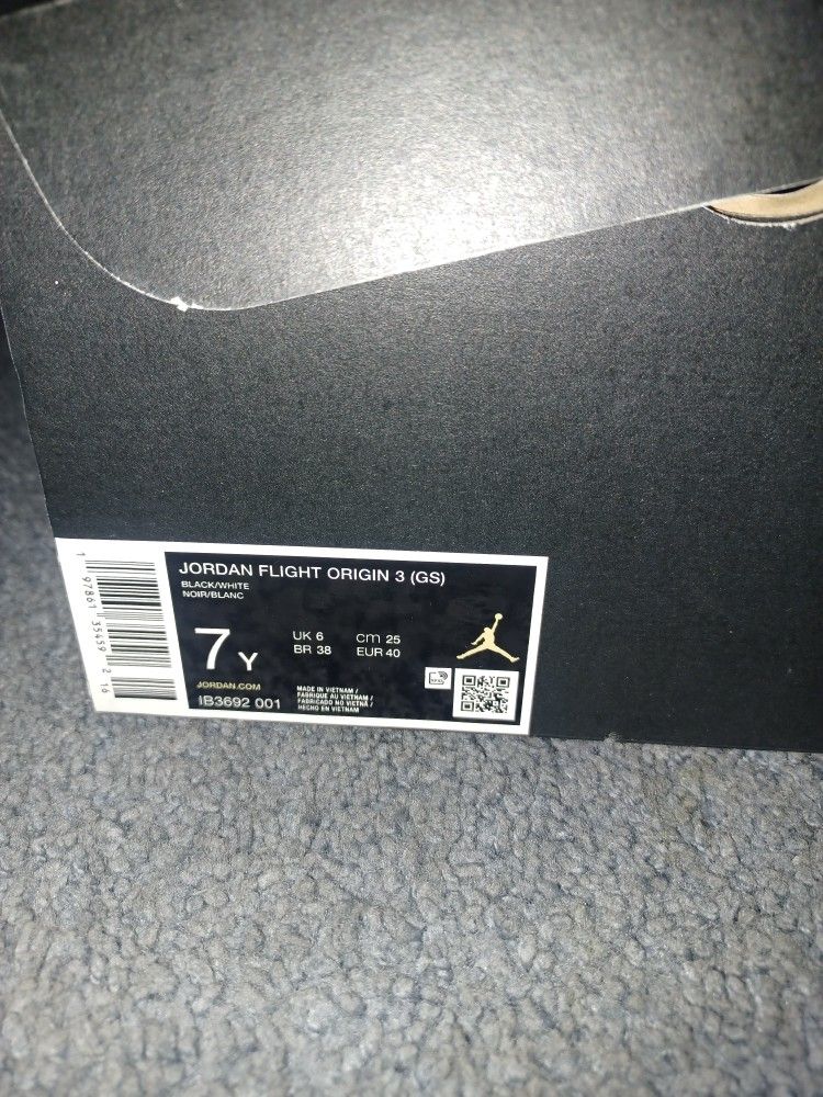 Jordan's Flight Origin 3 Youth Size 7