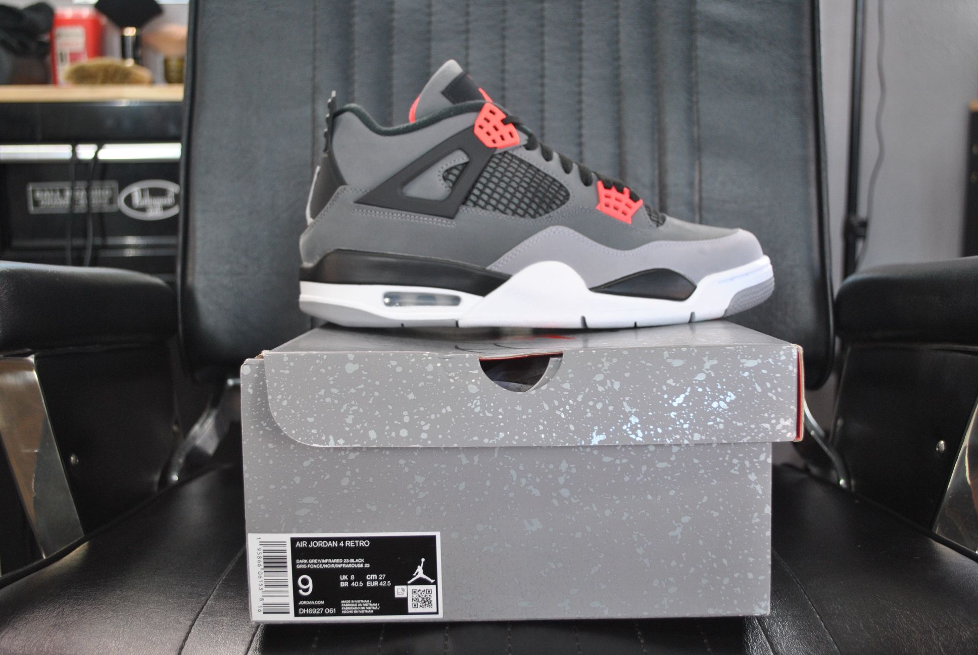 Jordan 4 “Infrared”