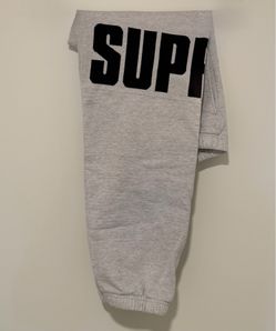 SUPREME sweats