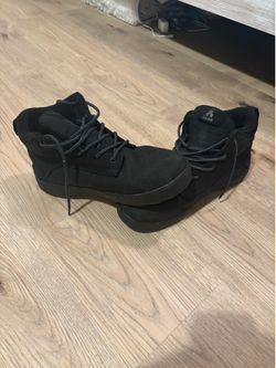 Shoes / Boots 10.5