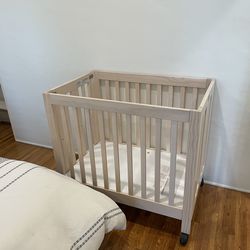 Babyletto Origami Mini Crib with Newton Matress