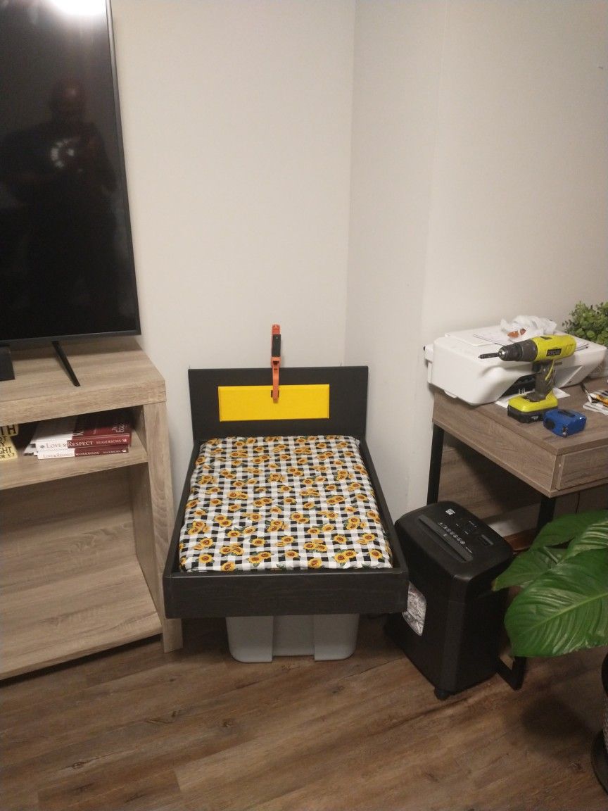 Sunflower puppy bed