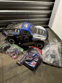 Traxxas slash rtr 2wd r/c truck off-road with charger