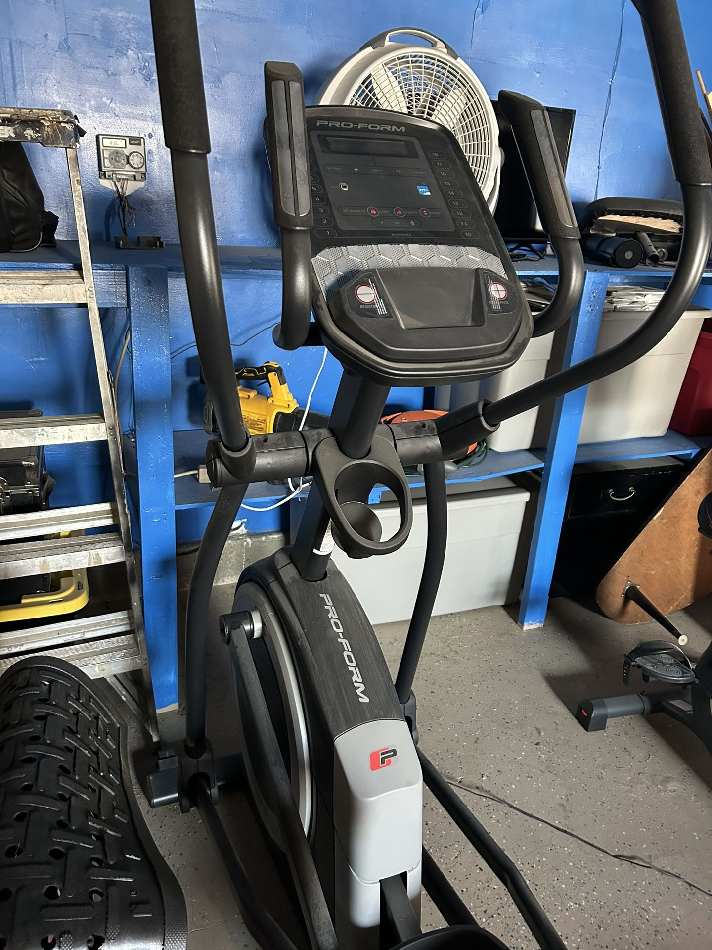 Pro Form Carbon EL Elliptical Machine $300 OBO