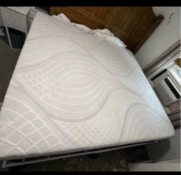 King Size Novaform Mattress with Platform Bed Frame.