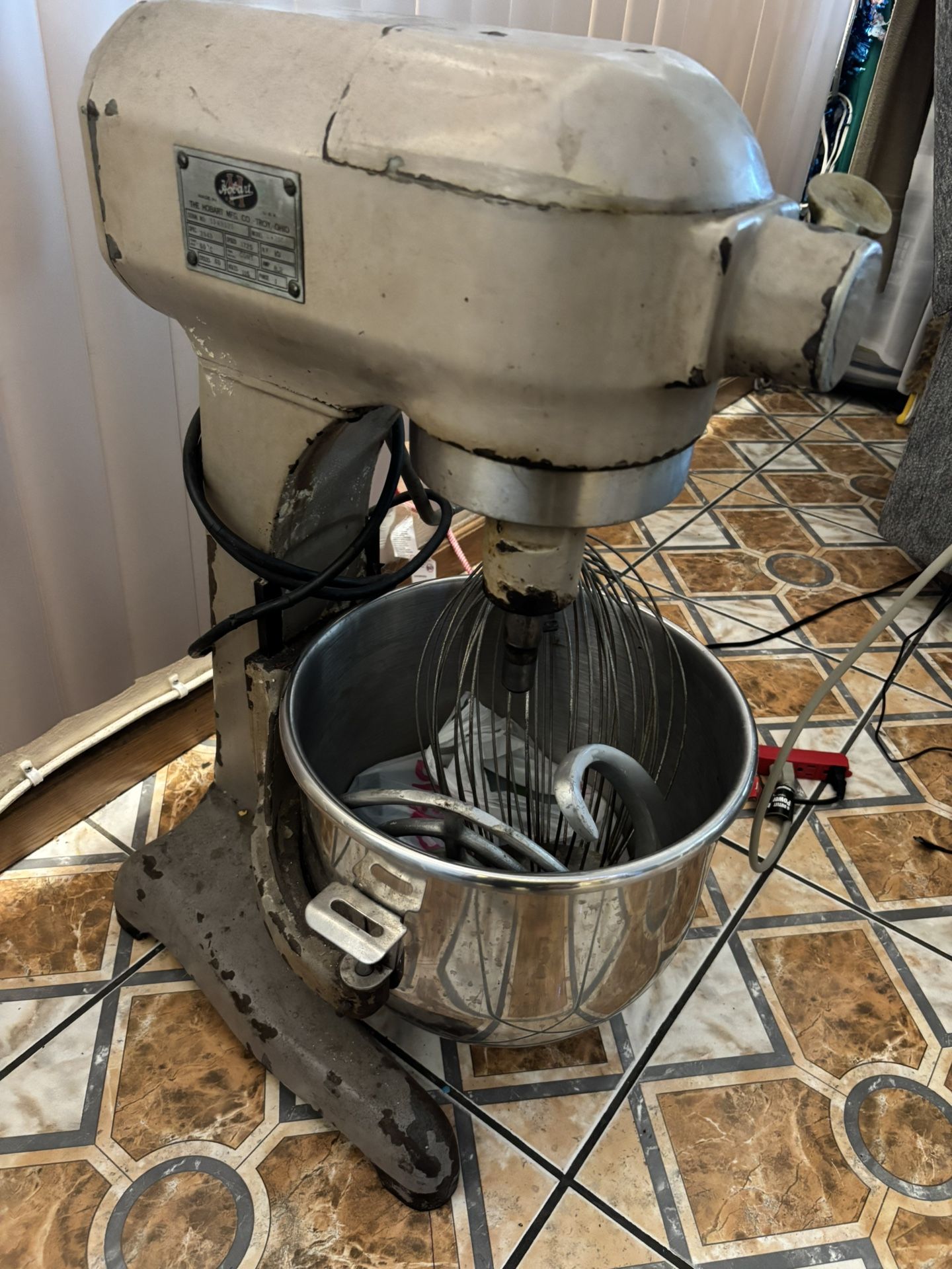Hobart Mixer  A200 20 Quarts