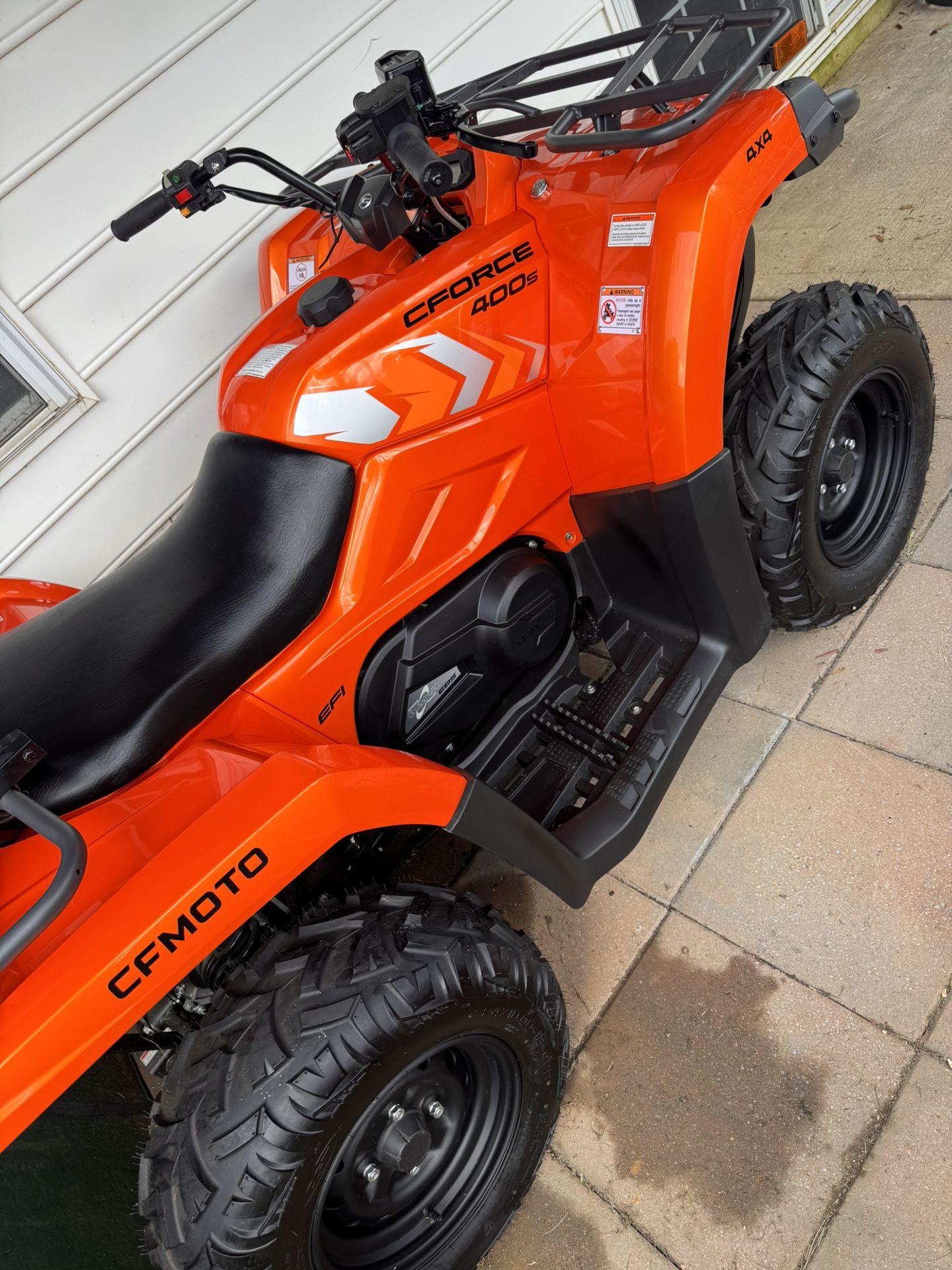  ATV.    CFORCE 400    4✖️4  Almost Brand New Only 2.8 Hours