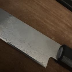 Damascus Yanagiba (single bevel sushi knife) around 240mm–250mm (9.5”).