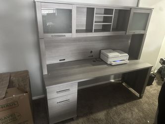 Bush Furniture Somerset 72"W Office Desk with Drawers and Hutch