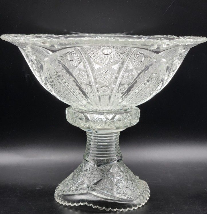 Southern Living At Home McKee "The Concord" Punch Bowl and Stand