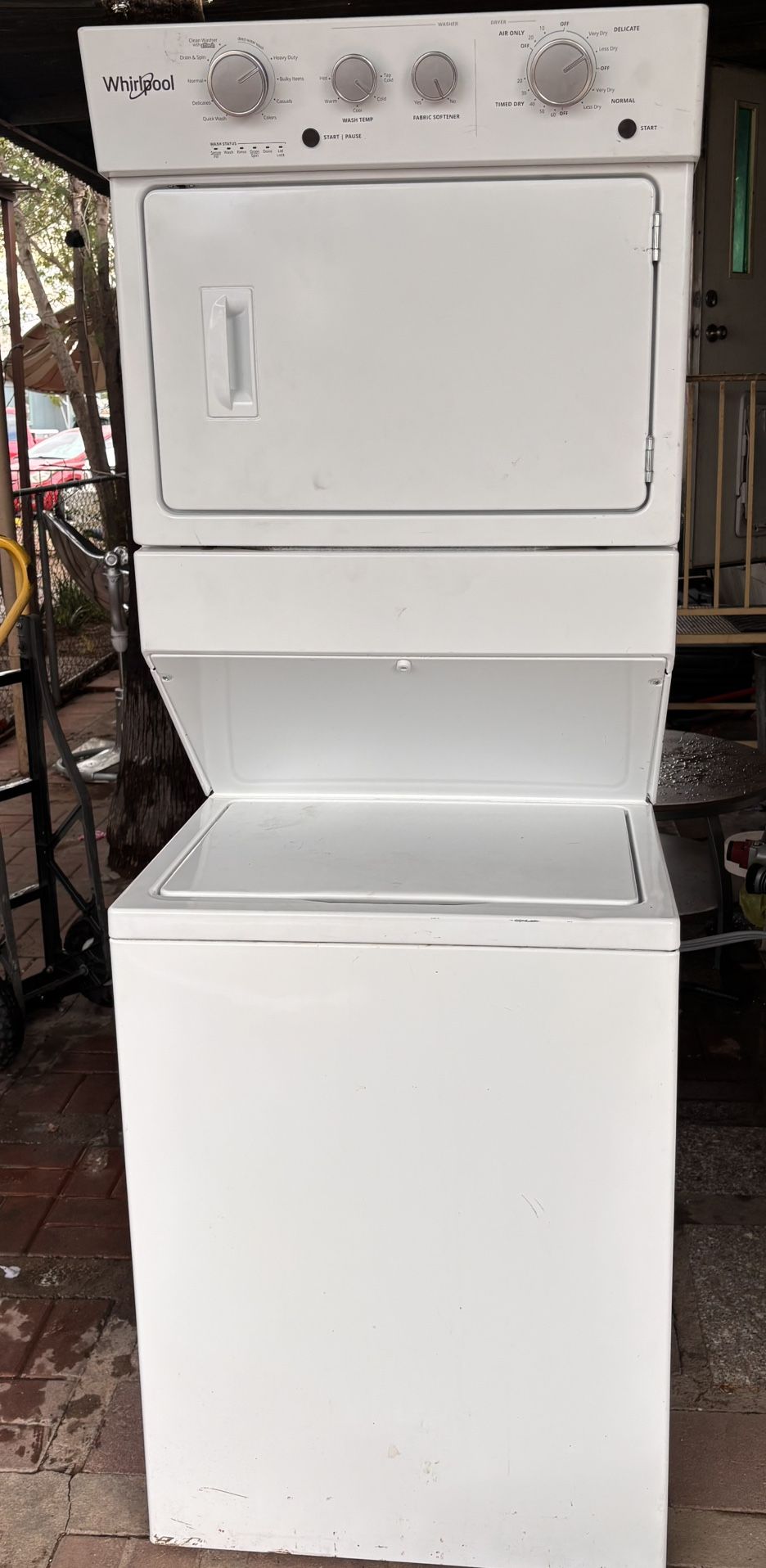 Stack Washer And Dryer ( Deliver Is Available )