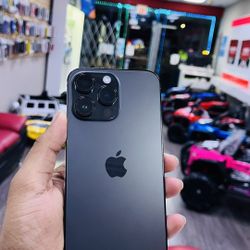 iPhone 14 Pro Max 512GB Desbloqueada en el acuerdo del viernes negro por $ 589