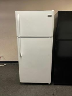 Frigidaire Top Mount Refrigerator White