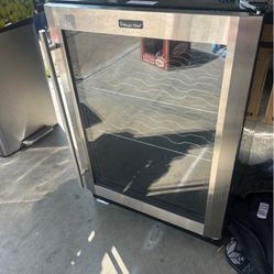 Magic Chef 50-Bottle Wine Cooler in Stainless Steel.  