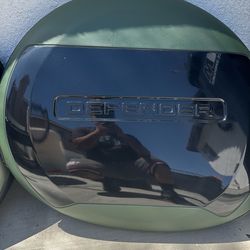 Covers para la llanta de refaccion para una Defender