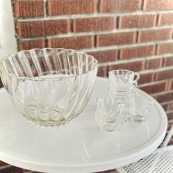 Vintage Glass Scalloped Punch Bowl Set - 10" Bowl & 6 Cups (Est. Circa 1930)