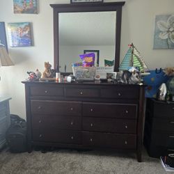 Stylish Dresser & Mirror Set – Must Go Tomorrow!