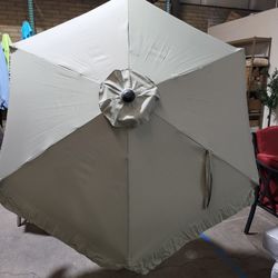 Outdoor Patio Umbrella Scallop 7.5" with Base