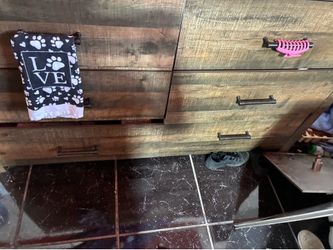 Dresser and 2 night stands