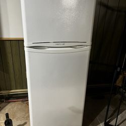 Summit Fridge 