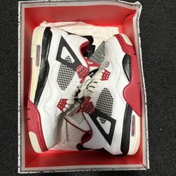 Jordan 4 fire reds (2012)